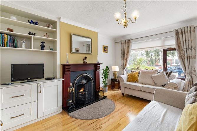 16 Castleknock Grove, Castleknock, Dublin 15