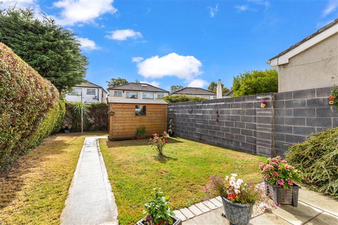 Photo 11 of 12 — 16 Castleknock Grove, Castleknock, Dublin 15