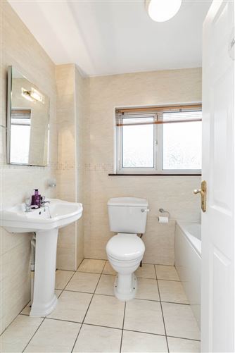 Photo 10 of 12 — 16 Castleknock Grove, Castleknock, Dublin 15