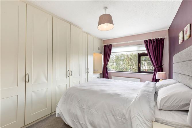 Photo 8 of 12 — 16 Castleknock Grove, Castleknock, Dublin 15