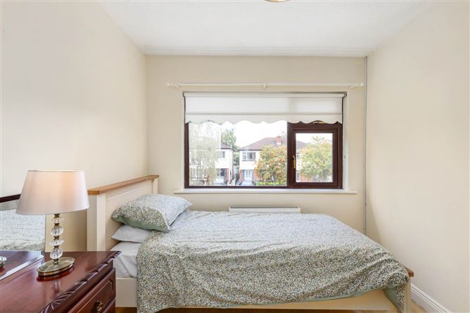 Photo 9 of 12 — 16 Castleknock Grove, Castleknock, Dublin 15