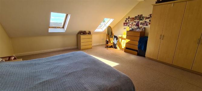 13 The County, Bridge Street, Carrick-On-Shannon, Leitrim