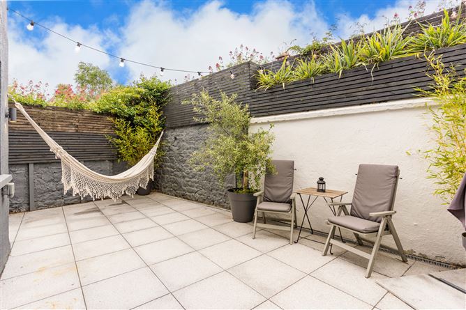 2 Pembroke Cottages, Dundrum, Dublin 14