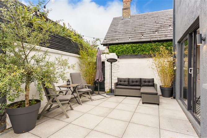 2 Pembroke Cottages, Dundrum, Dublin 14