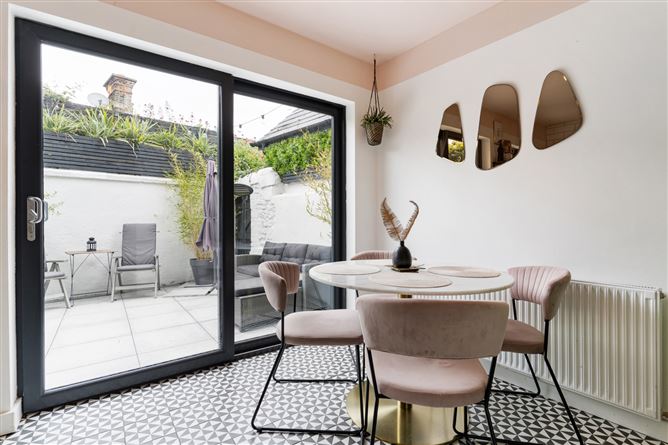 2 Pembroke Cottages, Dundrum, Dublin 14