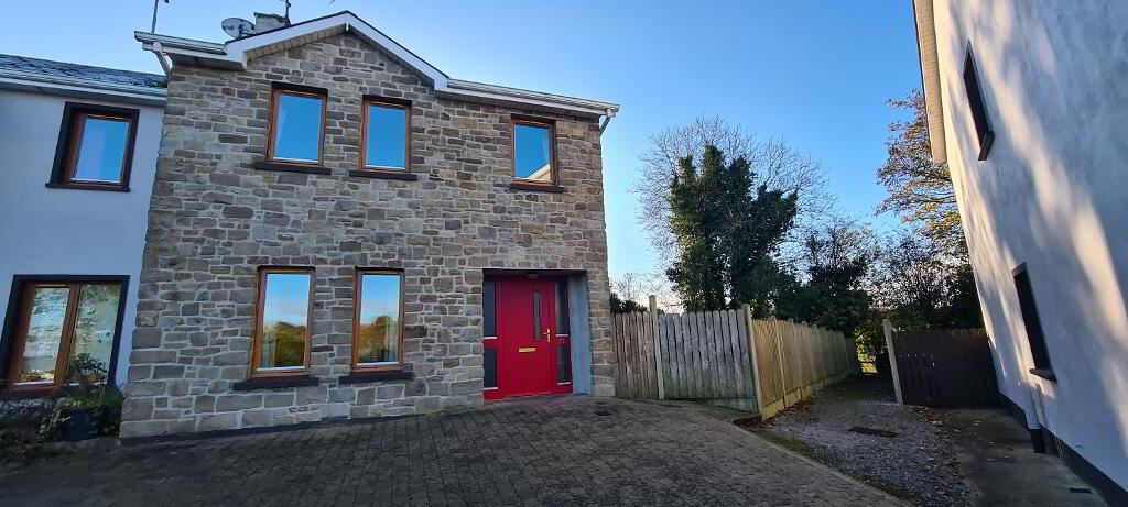 33 Pairc Fea, Ballinamore, Leitrim