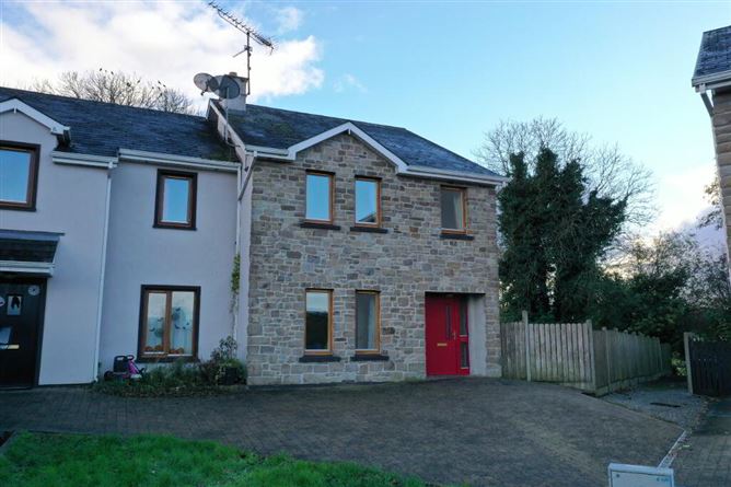 33 Pairc Fea, Ballinamore, Leitrim