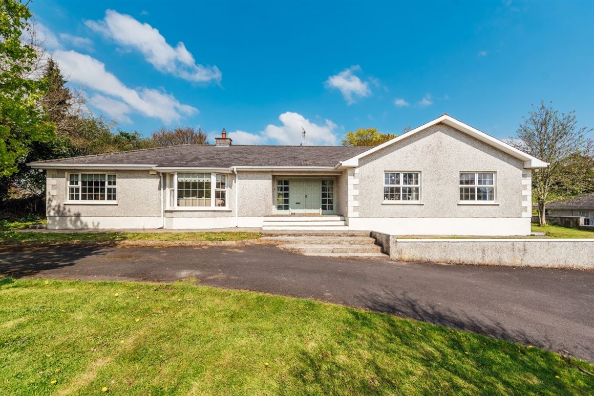 Hawthorn House, 1 Eyrefield Road, Curragh, Kildare
