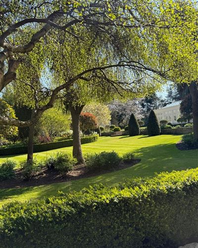 https://photos-a.propertyimages.ie/media/9/8/5/4929589/b191780a-f9da-441d-a4e3-76609b32efa6_l.jpg