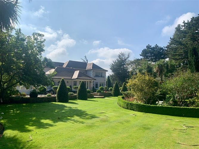 https://photos-a.propertyimages.ie/media/9/8/5/4929589/b191780a-f9da-441d-a4e3-76609b32efa6_l.jpg
