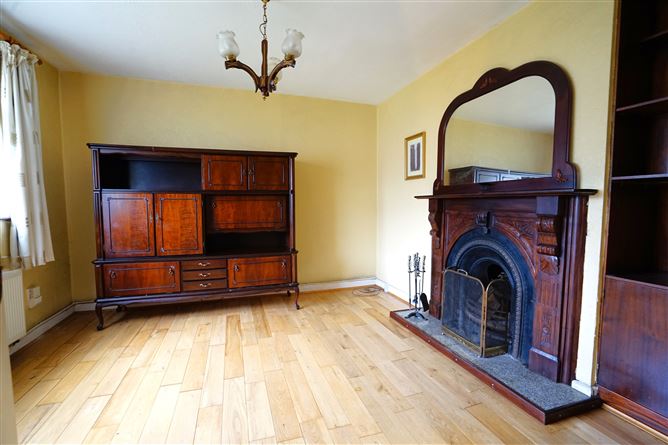 15 Comeragh Estate , Lismore, Waterford