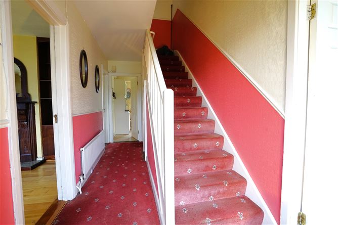 15 Comeragh Estate , Lismore, Waterford