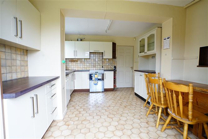 15 Comeragh Estate , Lismore, Waterford