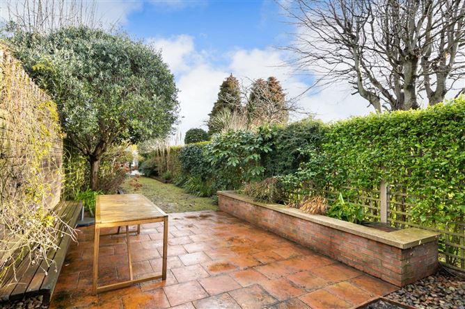 30 Oaklands Park, Sandymount, Dublin 4