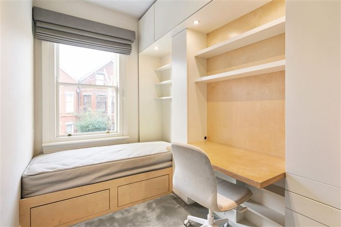 30 Oaklands Park, Sandymount, Dublin 4