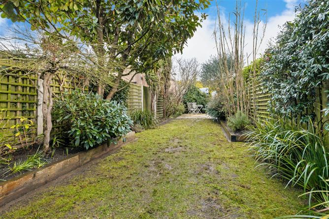 30 Oaklands Park, Sandymount, Dublin 4