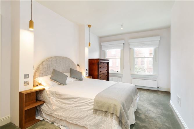 30 Oaklands Park, Sandymount, Dublin 4