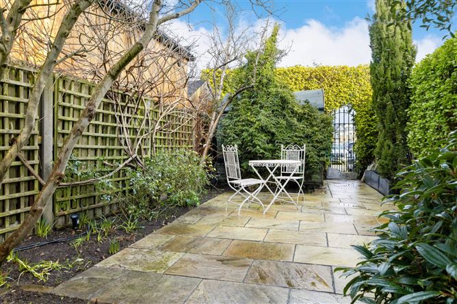 30 Oaklands Park, Sandymount, Dublin 4