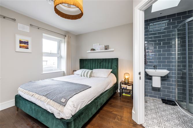 https://photos-a.propertyimages.ie/media/9/8/5/5005589/73a3582c-c956-4213-945d-1d0d4c65f4c7_l.jpg