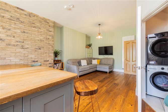 https://photos-a.propertyimages.ie/media/9/8/5/5005589/73a3582c-c956-4213-945d-1d0d4c65f4c7_l.jpg