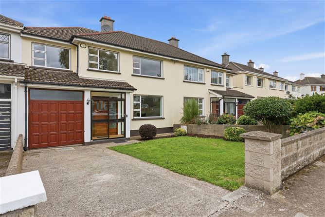 https://photos-a.propertyimages.ie/media/9/8/5/5026589/12426b1d-42a2-4165-935a-ab04125cc9b7_l.jpg