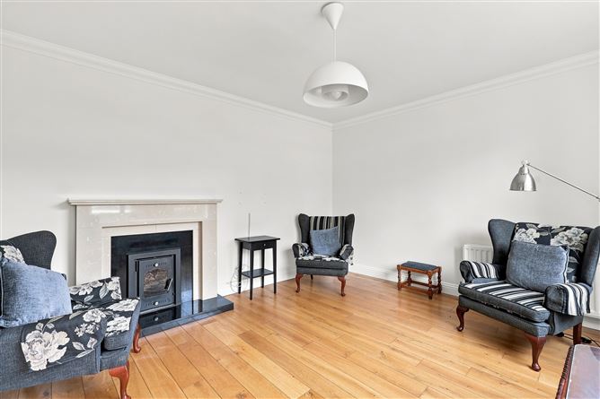 https://photos-a.propertyimages.ie/media/9/8/5/5026589/12426b1d-42a2-4165-935a-ab04125cc9b7_l.jpg