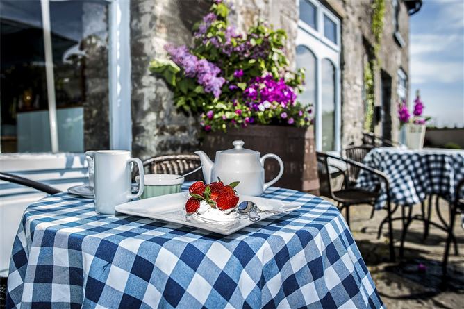 Kilshanny House, Caherlooskaun, Kilshanny, Co. Clare
