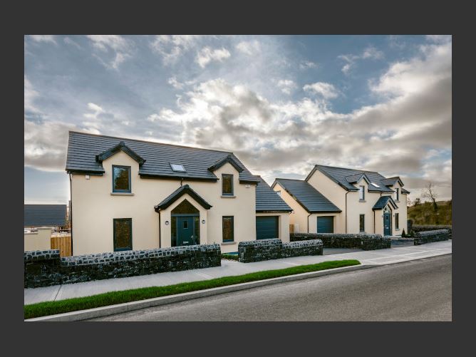 Clog Na Léinn, Collinstown, Westmeath