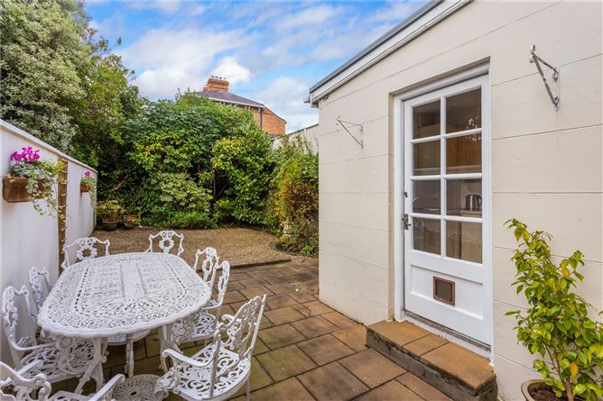 1 Eglinton Square, Donnybrook, Dublin 4