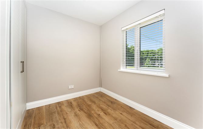 4 Hillsbrook Crescent, Perrystown,   Dublin 12