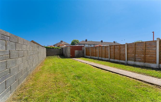 4 Hillsbrook Crescent, Perrystown,   Dublin 12