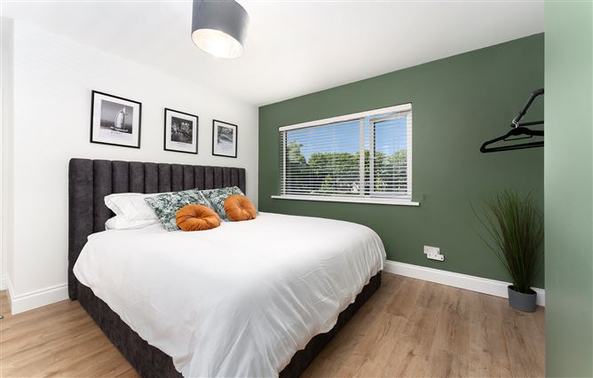 4 Hillsbrook Crescent, Perrystown,   Dublin 12