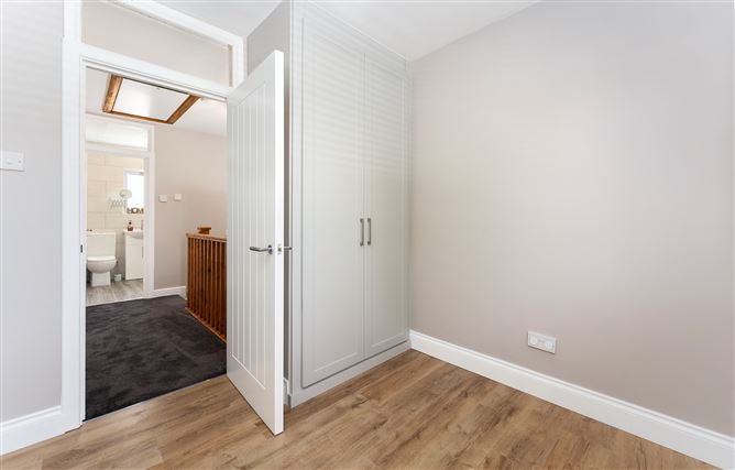 4 Hillsbrook Crescent, Perrystown,   Dublin 12