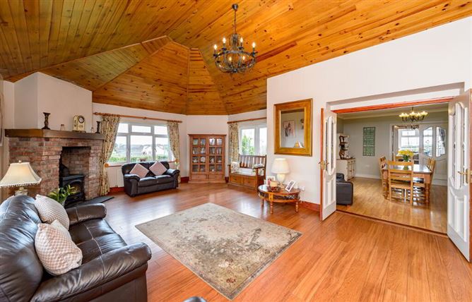 Stonefield, Fieldstown, Monasterboice, Drogheda, Louth
