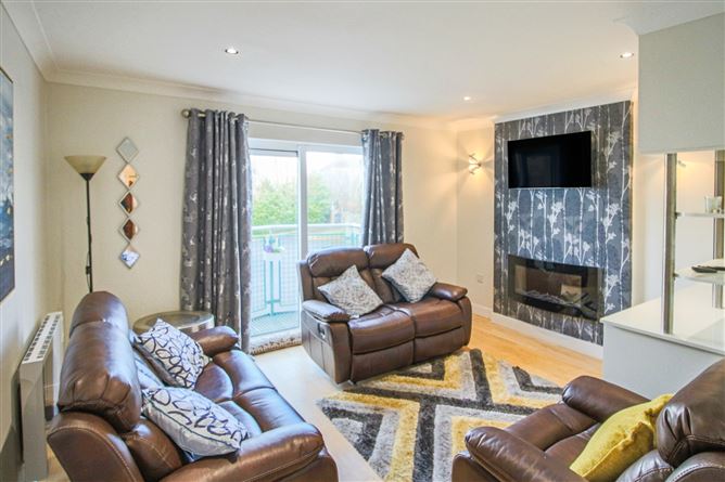 15 Boderg, Shannon Court, Carrick-On-Shannon, Co. Leitrim
