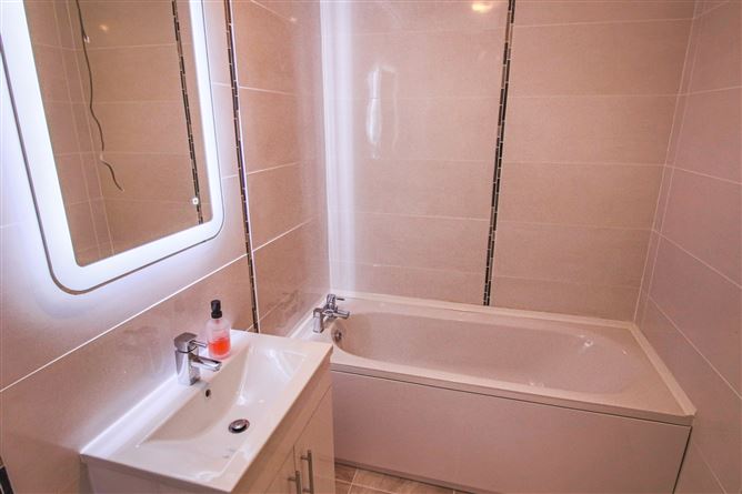 15 Boderg, Shannon Court, Carrick-On-Shannon, Co. Leitrim