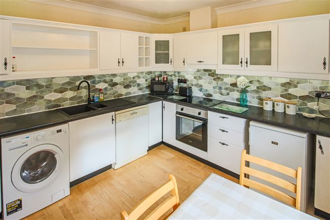 15 Boderg, Shannon Court, Carrick-On-Shannon, Co. Leitrim
