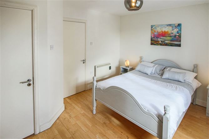 15 Boderg, Shannon Court, Carrick-On-Shannon, Co. Leitrim