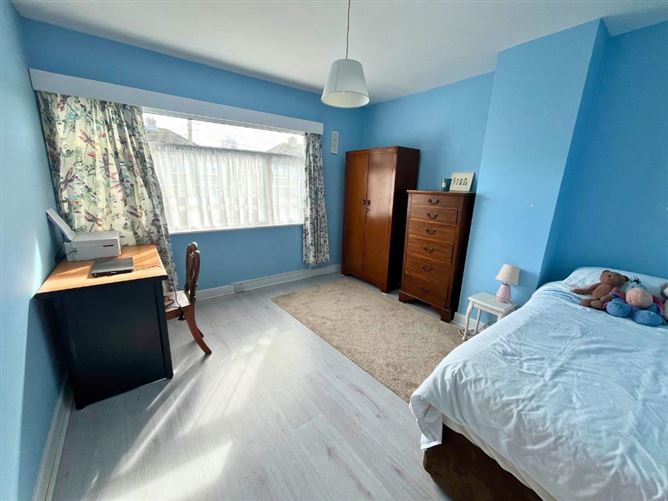 24 Lakelands Drive, Stillorgan, County Dublin