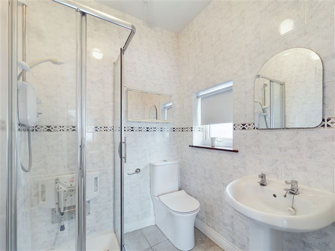 5 Ashgrove, Monadreen, Thurles, Co. Tipperary