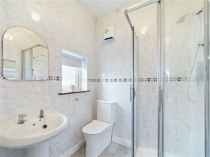 5 Ashgrove, Monadreen, Thurles, Co. Tipperary