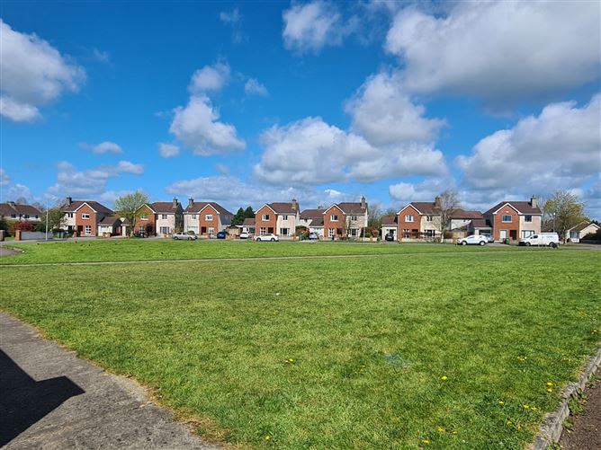 5 Ashgrove, Monadreen, Thurles, Co. Tipperary