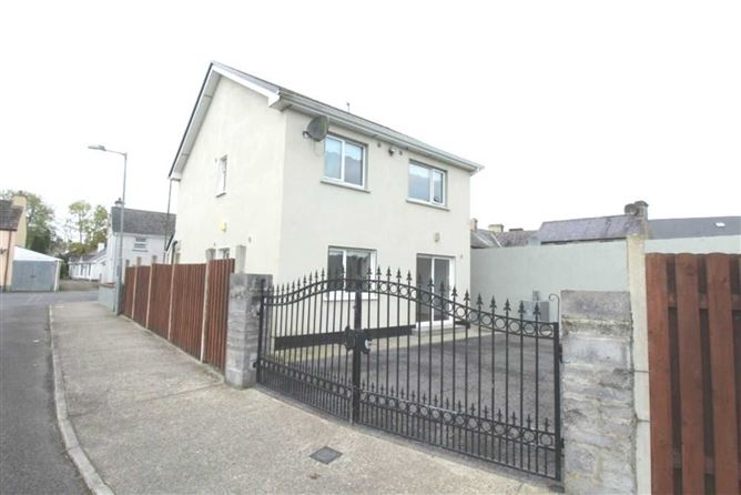 1 Cloonshanville Park, Frenchpark, Co. Roscommon