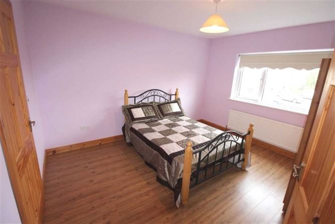 1 Cloonshanville Park, Frenchpark, Co. Roscommon