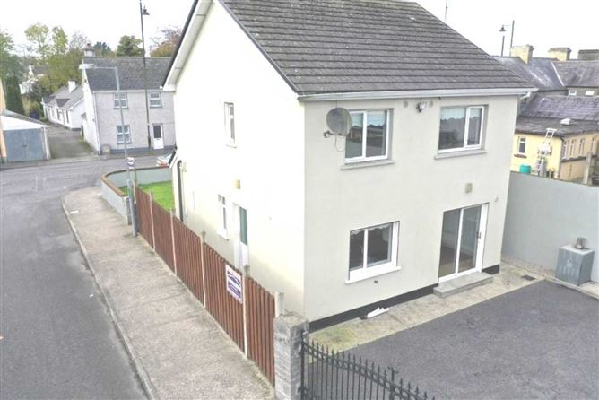 1 Cloonshanville Park, Frenchpark, Co. Roscommon