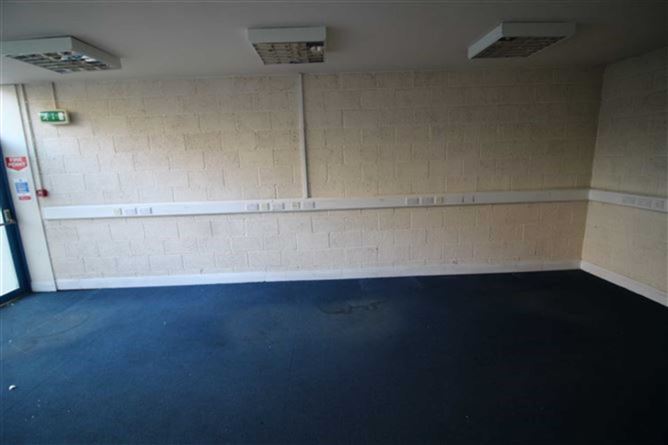 9-10 Beech Logistic Centre Smithstown Business Par, Shannon, County Clare