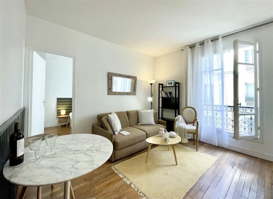 Golden Avenue,Paris,Île-de-France,France