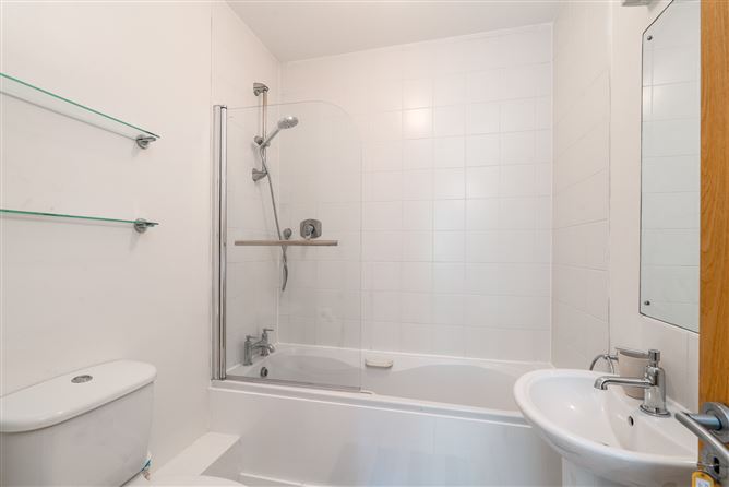 Photo 16 of 28 — 10 Brent House, Redcourt Oaks, Clontarf, Dublin 3, Dublin 3, Dublin