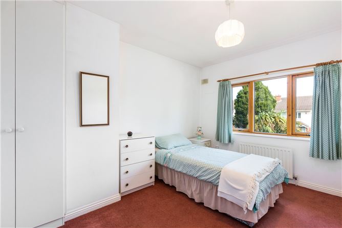 2 Orby Close, The Gallops, Leopardstown, Dublin 18