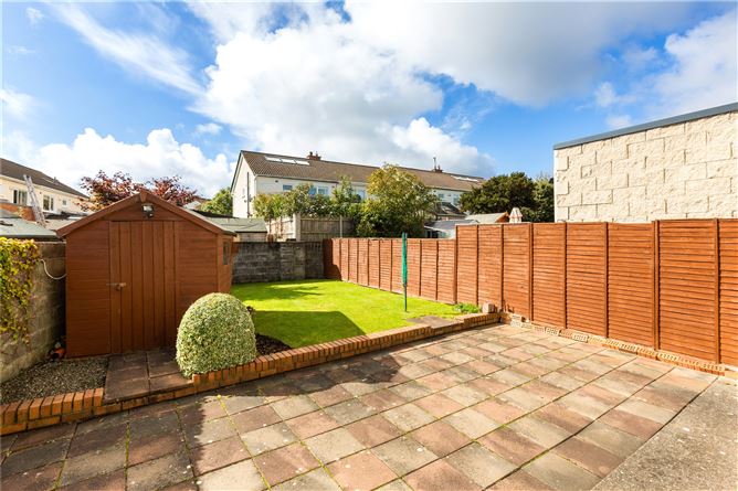 2 Orby Close, The Gallops, Leopardstown, Dublin 18